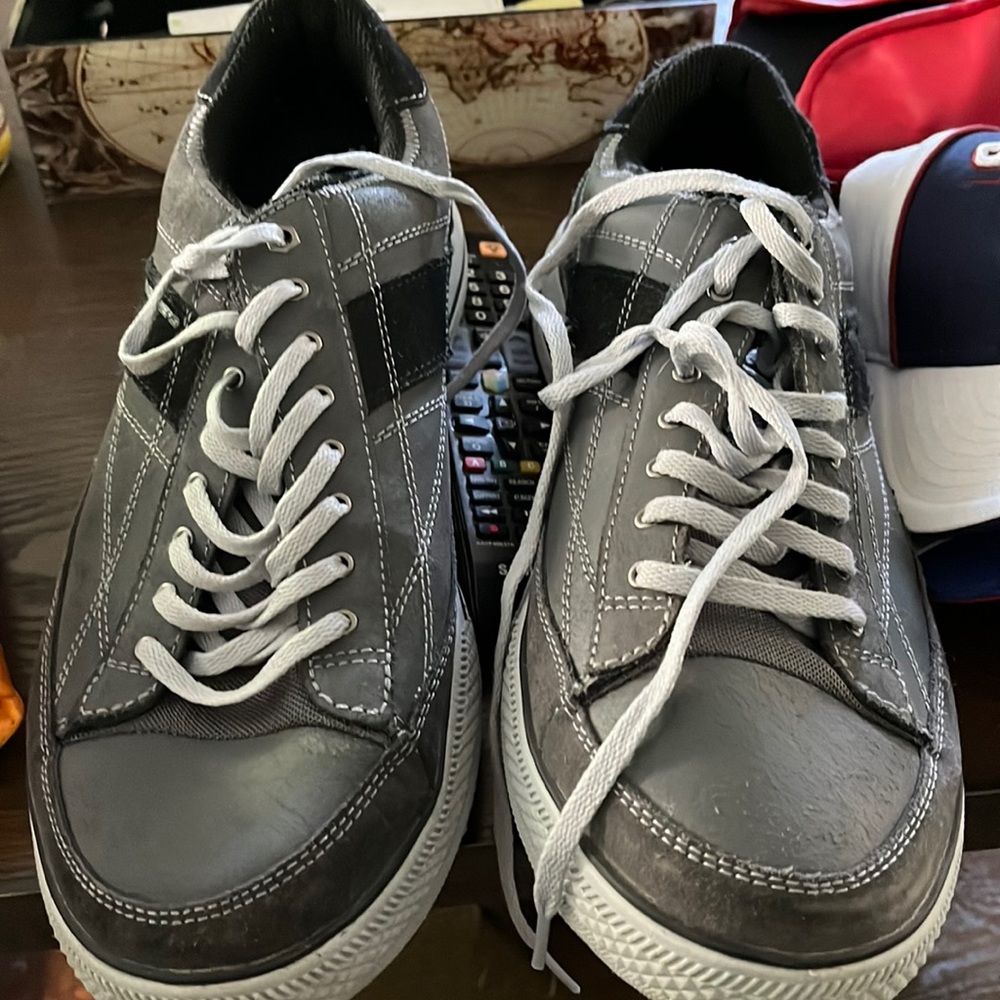 Sketchers casual shoes.